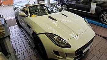 Jaguar F-Type in der Werkstatt