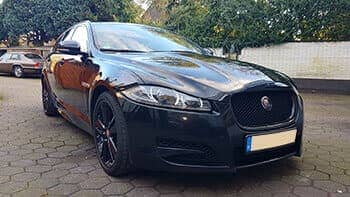 Jaguar XF von der rechten Seite